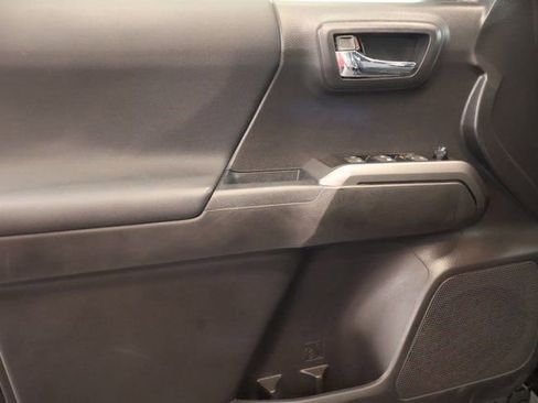 Used 2023 Toyota Tacoma TRD Sport AWD/4WD image 9