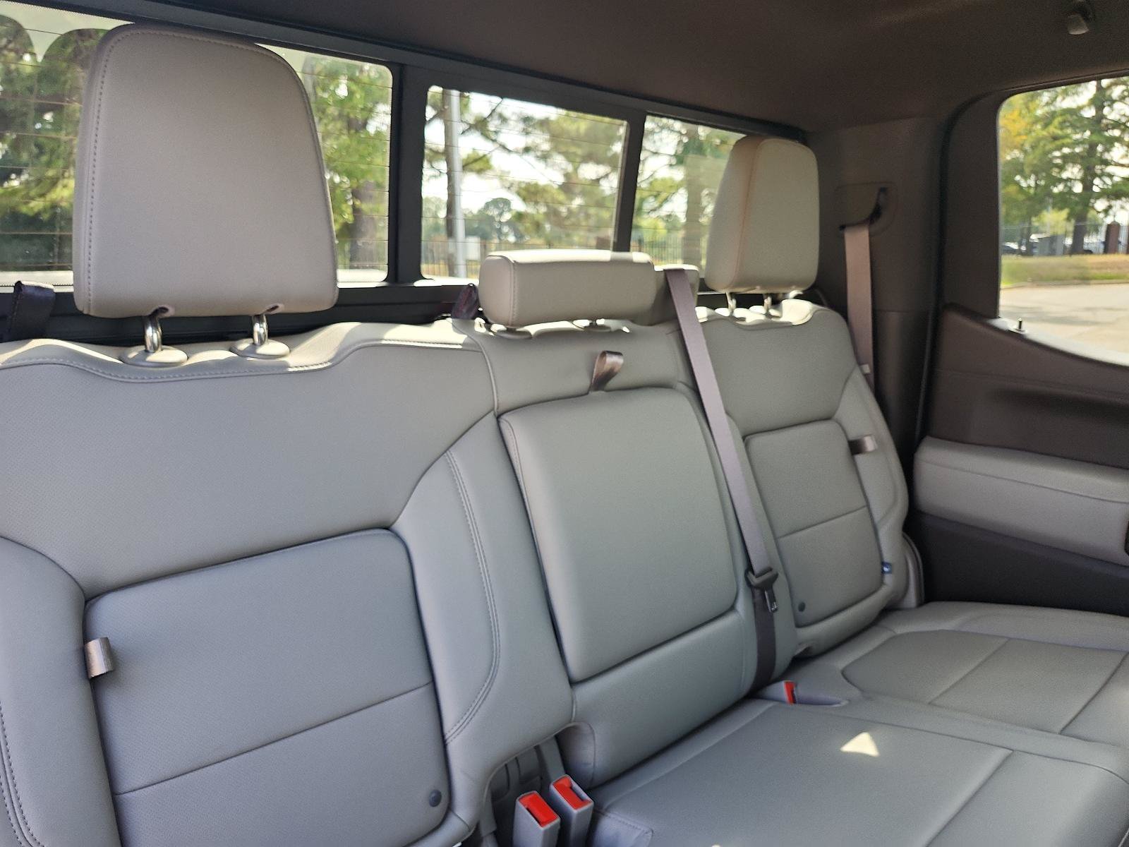 Used 2022 Chevrolet Silverado 1500 LTZ w/ LTZ Premium Package AWD/4WD image 11