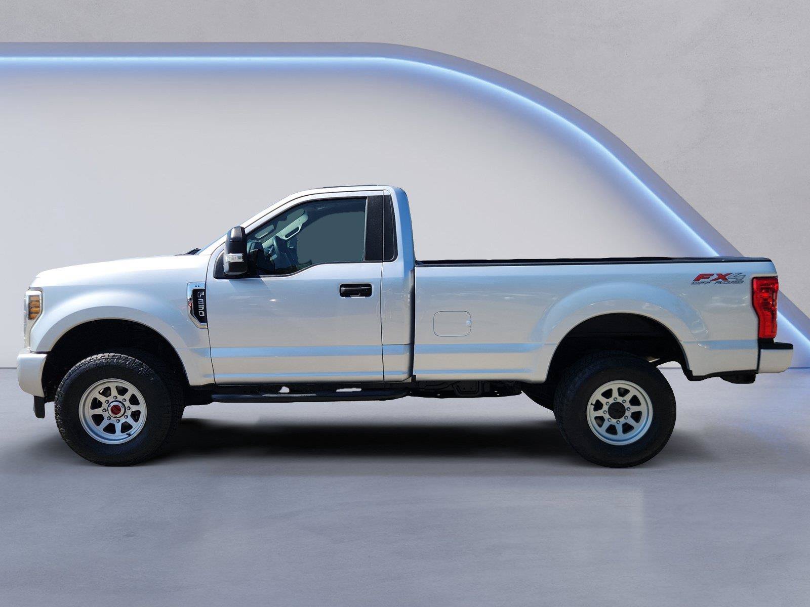 Used 2019 Ford F250 XL w/ Power Equipment Group AWD/4WD image 6