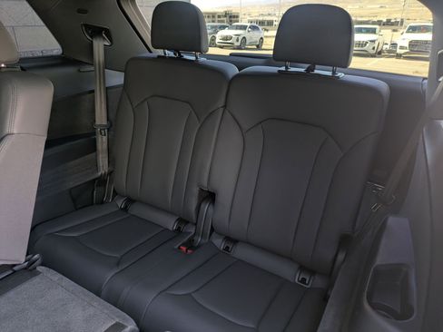 Used 2020 Audi Q7 3.0T Premium w/ Convenience Package image 26