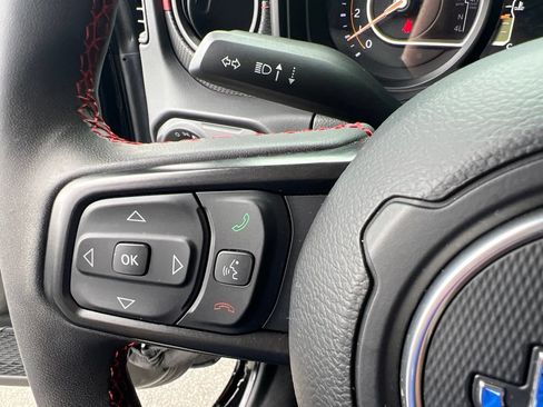 Used 2024 Jeep Wrangler Unlimited Rubicon AWD/4WD image 24