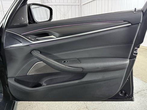 Used 2023 BMW 540i xDrive w/ M Sport Package image 31