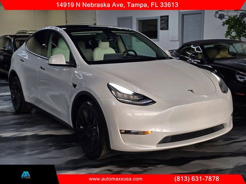 Used 2023 Tesla Model Y Long Range AWD/4WD image 1