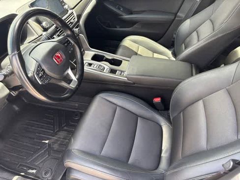 Used 2021 Honda Accord Sport image 9