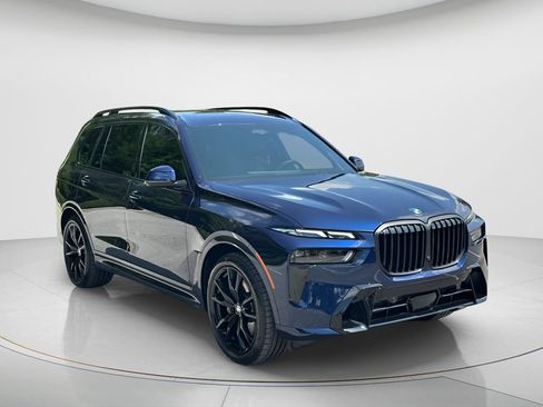 Certified 2026 BMW X7 xDrive40i w/ Executive Package AWD/4WD image 3