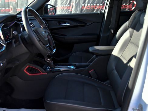 Used 2023 Chevrolet TrailBlazer RS w/ Convenience Package image 17