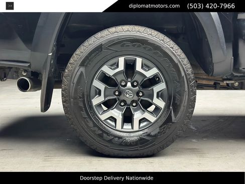 Used 2021 Toyota Tacoma SR5 w/ Trail Edition image 41