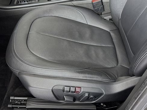 Used 2017 BMW X1 xDrive28i image 19