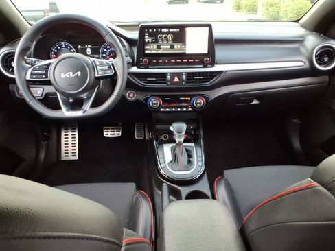 Used 2022 Kia Forte GT FWD image 11