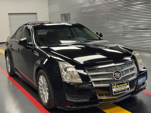 Used 2011 Cadillac CTS Luxury RWD image 4