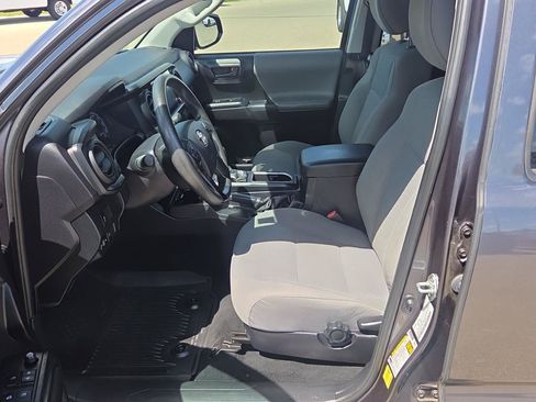 Used 2021 Toyota Tacoma SR AWD/4WD image 17