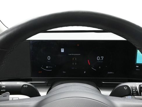 Used 2024 Hyundai Kona Limited image 19