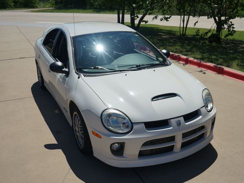 Used 2005 Dodge Neon w/ Competition Group image 20