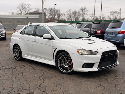 Used 2014 Mitsubishi Lancer Evolution MR image 3