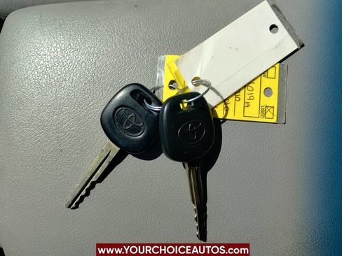 Used 2010 Toyota Camry LE image 35