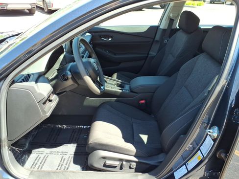 Certified 2025 Honda Accord SE image 4