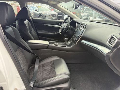 Used 2016 Nissan Maxima SR image 27