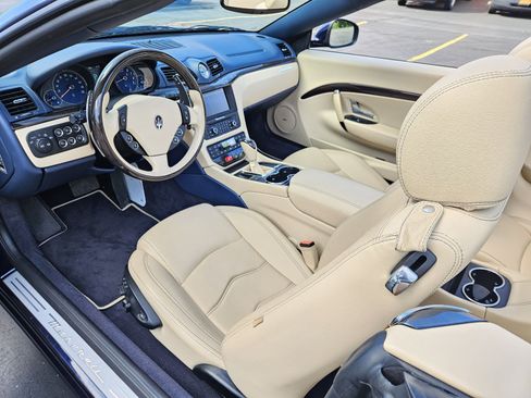 Used 2015 Maserati GranTurismo Convertible RWD image 8