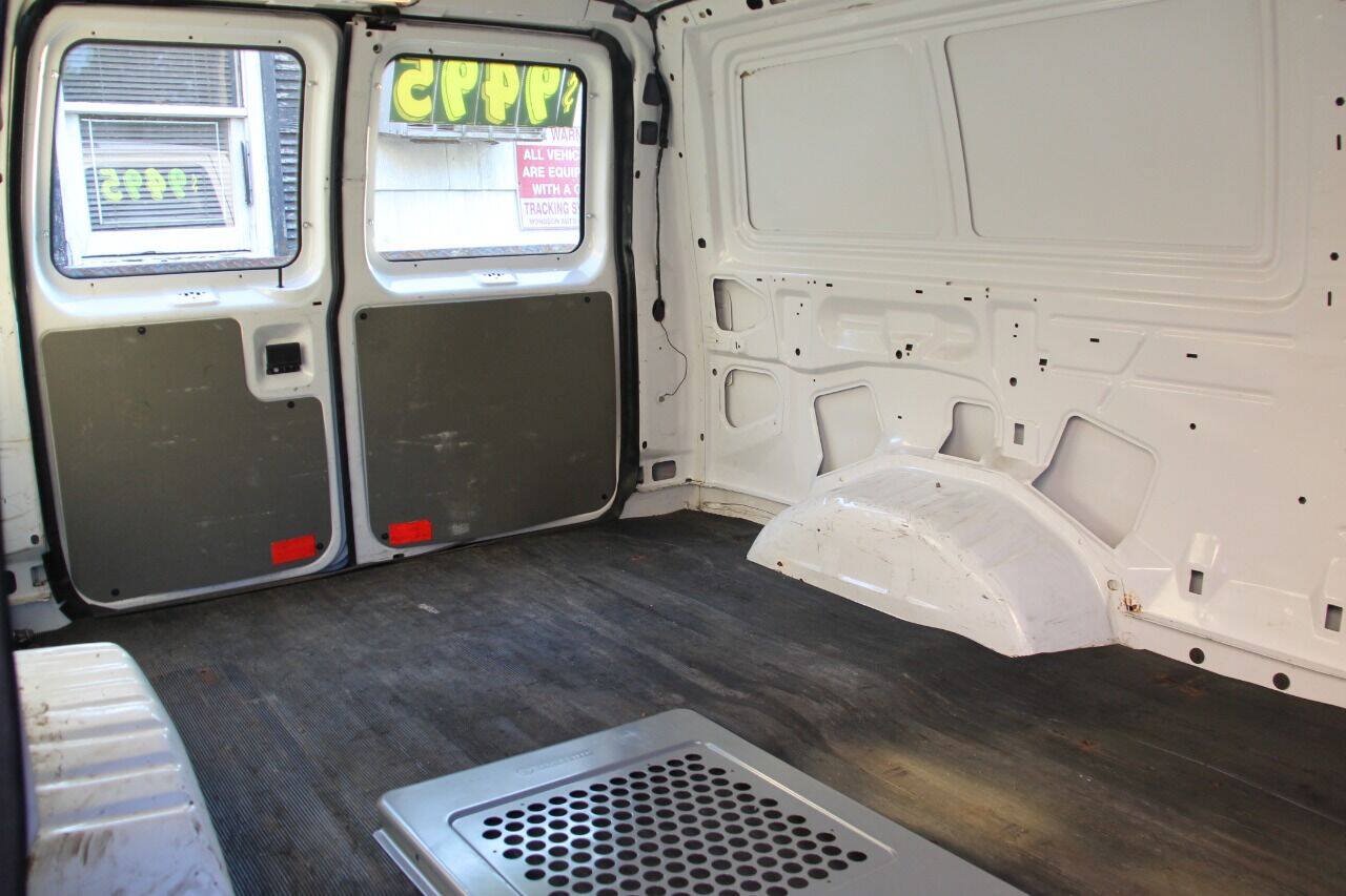 Used 2013 Ford E-250 and Econoline 250 w/ PWR Group RWD image 22