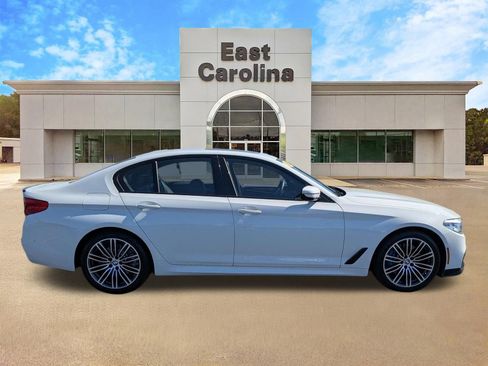 Used 2020 BMW 530i w/ M Sport Package image 2