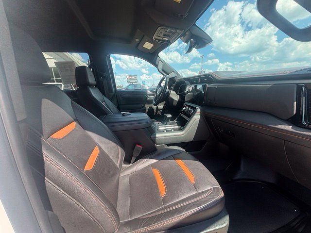 Used 2023 GMC Sierra 1500 AT4 w/ AT4 Premium Package AWD/4WD image 16