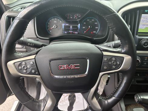 Used 2018 GMC Canyon Denali image 29