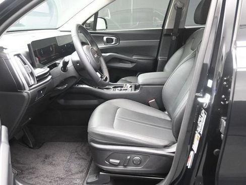 Used 2025 Kia Sorento S FWD image 20