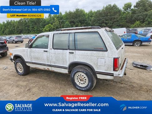 Used 1994 Chevrolet S10 Pickup 4WD 4-Door image 3