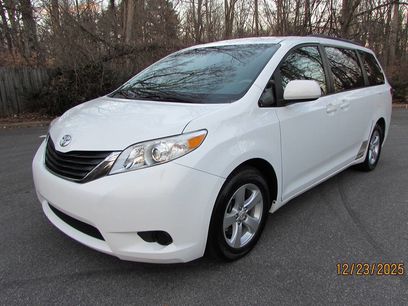 Used 2012 Toyota Sienna LE