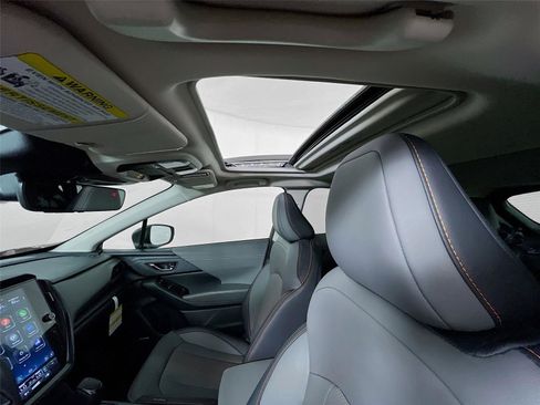 Certified 2025 Subaru Crosstrek 2.5i Limited w/ Popular Package #4A image 9