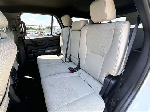 Used 2025 Toyota 4Runner SR5 AWD/4WD image 29