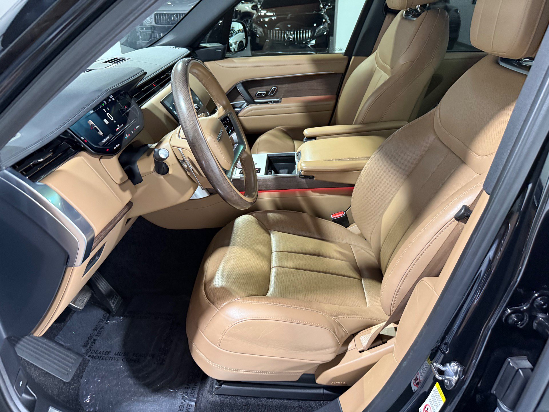 Used 2024 Land Rover Range Rover Long Wheelbase SE AWD/4WD image 21