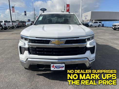 Used 2025 Chevrolet Silverado 1500 LT RWD image 7