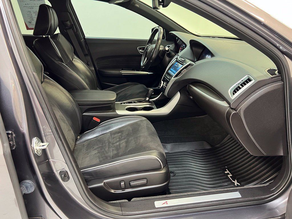 Used 2019 Acura TLX w/ Technology & A-SPEC Package FWD image 32