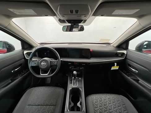 New 2026 Nissan Kicks SV image 9