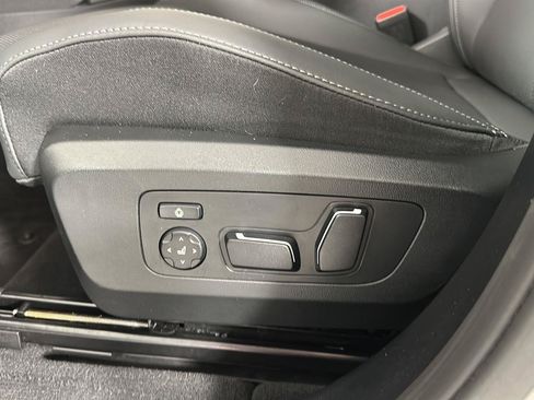 Used 2026 BMW X3 xDrive30i w/ Premium Package AWD/4WD image 9