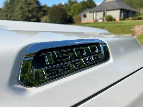 Used 2025 RAM 1500 Limited AWD/4WD image 31
