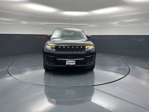 New 2026 Jeep Grand Cherokee Altitude AWD/4WD image 14