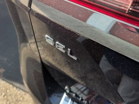 Used 2024 Volkswagen Atlas SEL AWD/4WD image 6