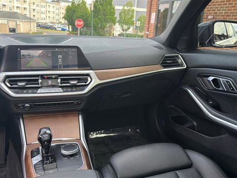 Used 2019 BMW 330i xDrive Sedan w/ Driving Assistance Package AWD/4WD image 26