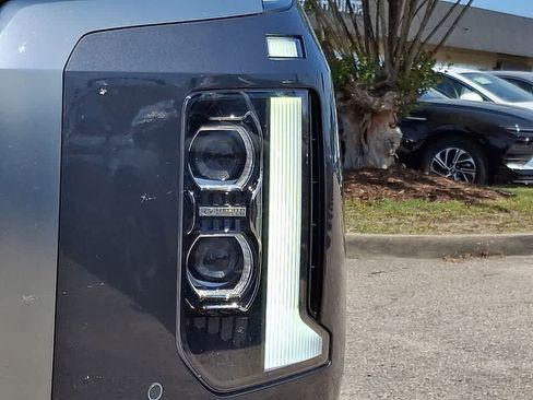 Used 2024 Hyundai Palisade Calligraphy image 9