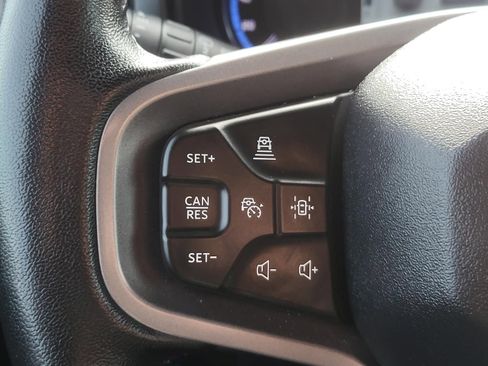 Used 2023 Ford Bronco Wildtrak image 24