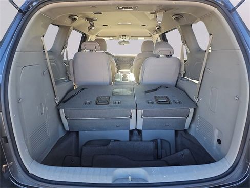 Used 2016 Kia Sedona LX w/ LX Convenience Package image 27