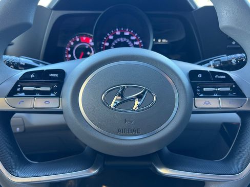 Used 2023 Hyundai Elantra SEL w/ Cargo Package image 25