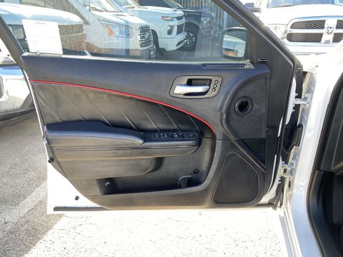 Used 2018 Dodge Charger R/T image 18