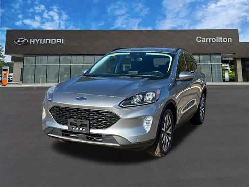 Used 2022 Ford Escape Titanium image 1