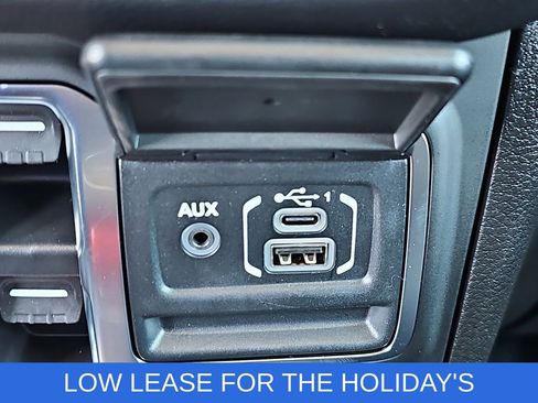 New 2025 Jeep Gladiator Willys image 24