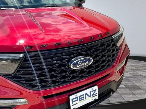 Used 2024 Ford Explorer ST-Line w/ Class IV Trailer Tow Package AWD/4WD image 36