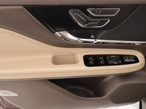 Used 2020 Lincoln Corsair Reserve w/ Elements Package image 17