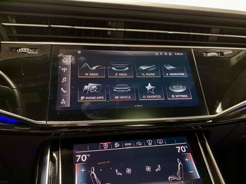 Used 2022 Audi SQ7 Prestige w/ Prestige Package AWD/4WD image 31